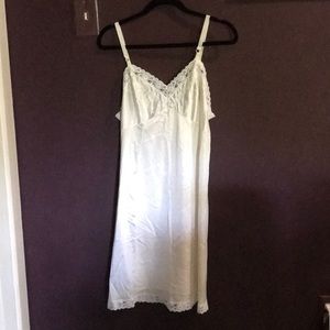 Vintage Full Slip Off White “it doesn’t slip” Sears 1970’s Sz 38 (*67)
